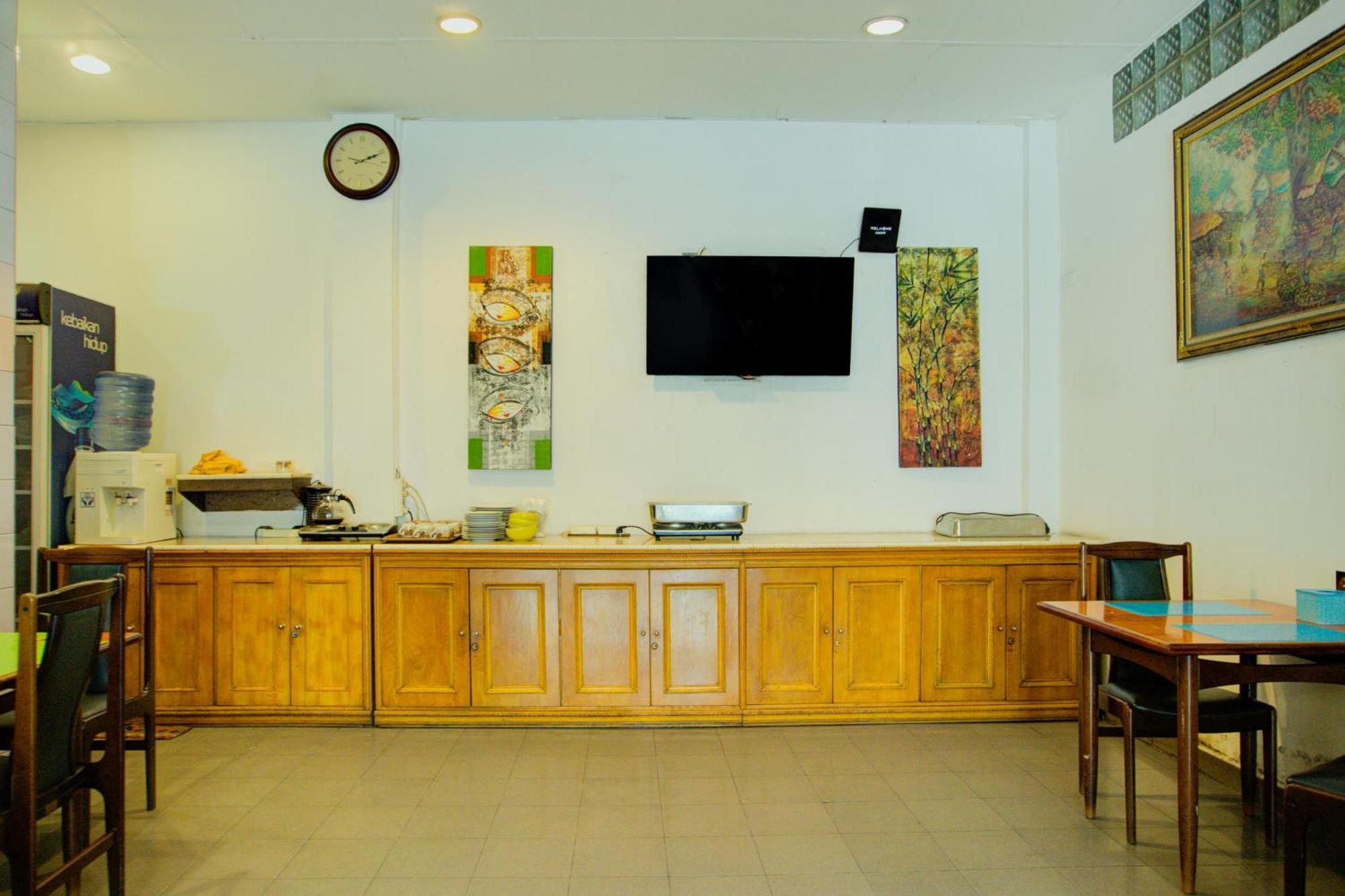 Townhouse Oak Palembang Near Jembatan Ampera Formerly Azzura Hotel Palimbão Exterior foto