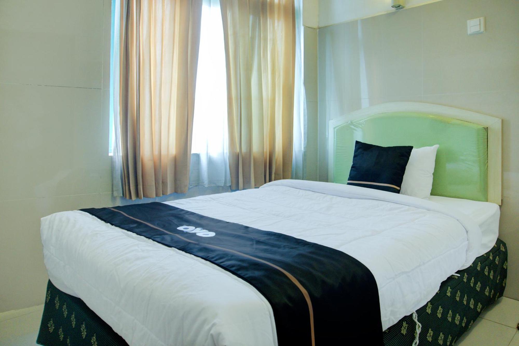 Townhouse Oak Palembang Near Jembatan Ampera Formerly Azzura Hotel Palimbão Exterior foto
